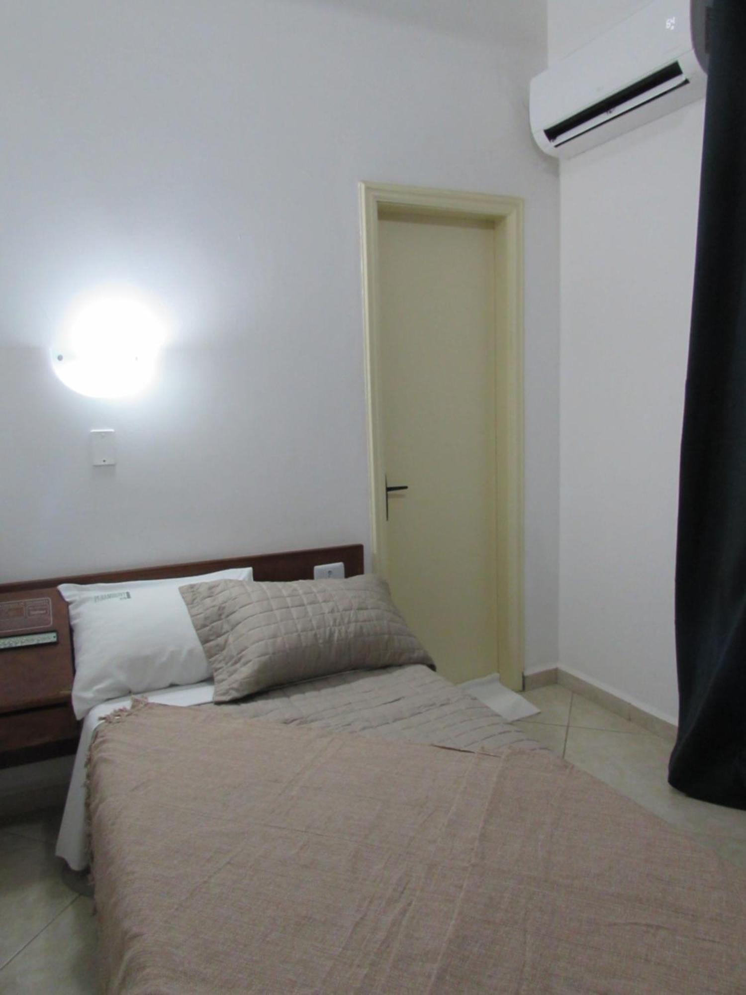 Hotel Paramount- Proximo A 25 De Marco Bras Bom Retiro E Expo Center Norte "Garanta Ja Sua Reserva" Сан-Пауло Экстерьер фото