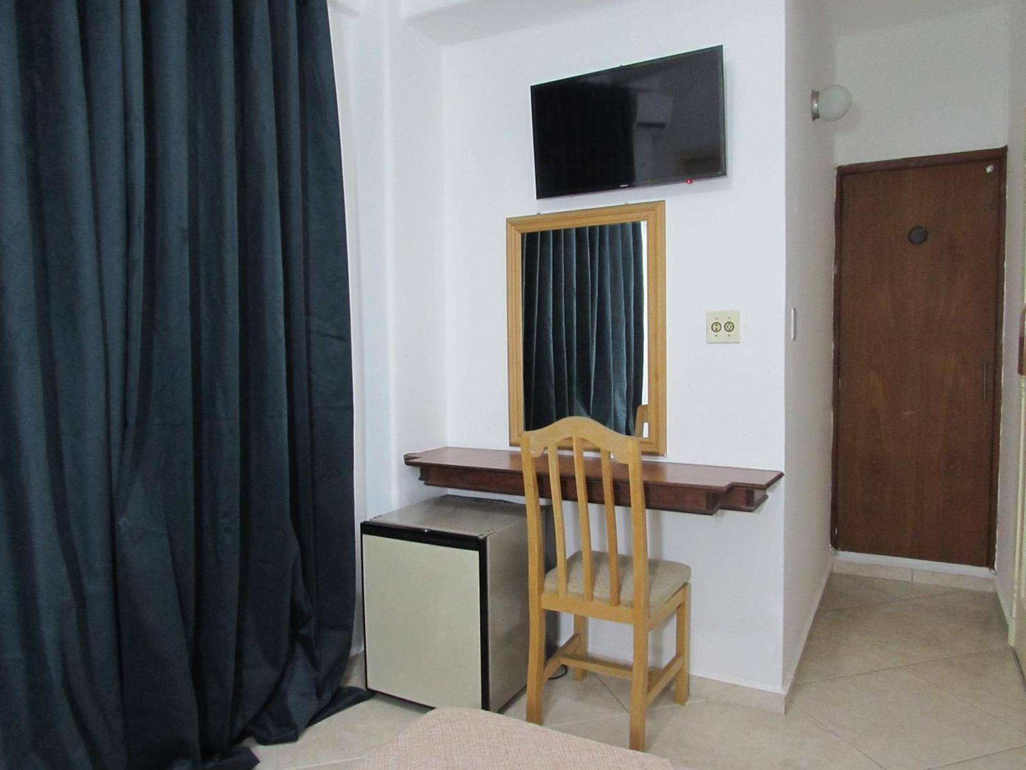 Hotel Paramount- Proximo A 25 De Marco Bras Bom Retiro E Expo Center Norte "Garanta Ja Sua Reserva" Сан-Пауло Экстерьер фото